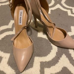 Steve Madden Mary Jane style pumps